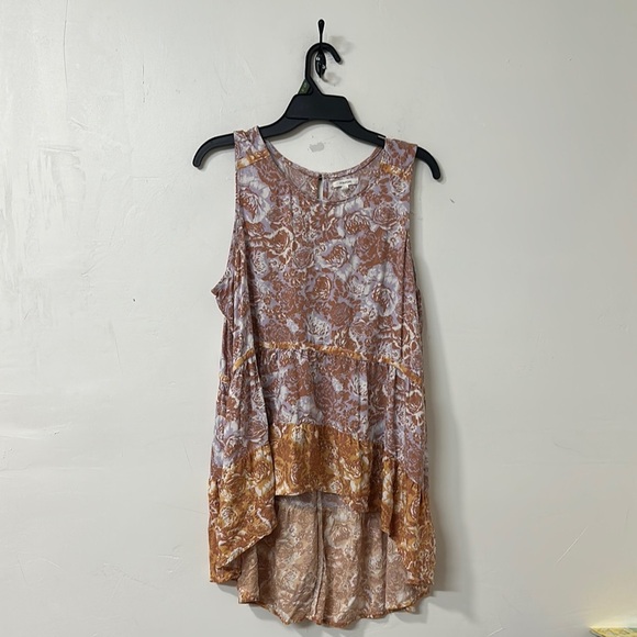 Maurices Sleeveless Top with Brown and Gold Accents - Picture 1 of 2